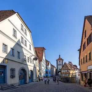 https://gastehaus-plonlein-hotel-goldener-hirsch-rothenburg.com-bavaria.com
