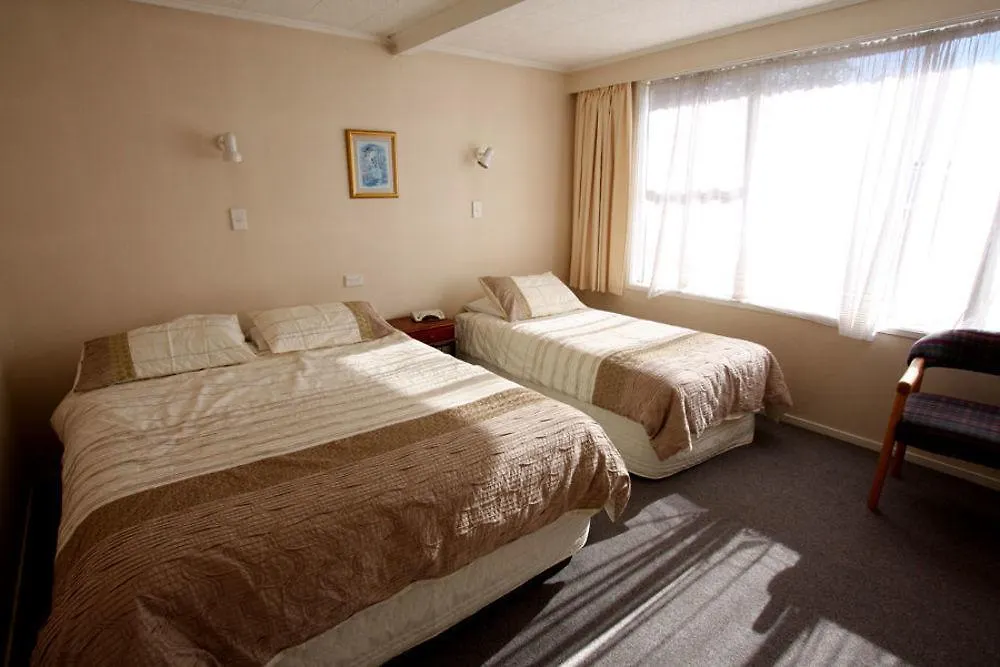 Kuirau Park Motor Lodge Rotorua 3*,